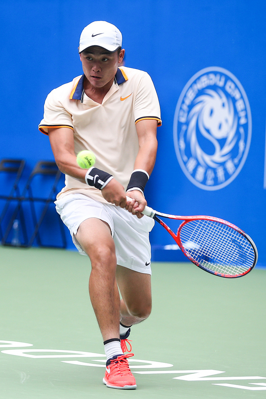 奇异果体育-斯图加特雄狮雄起，凭借毅力夺得宝贵胜利！(斯图加特图片)